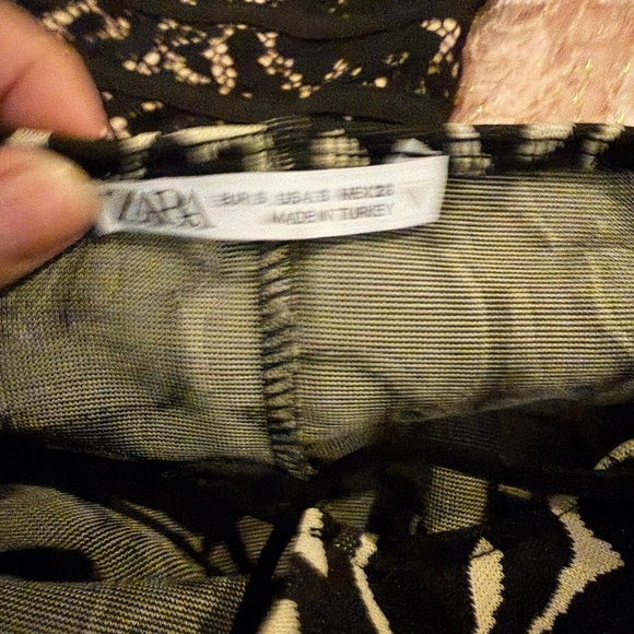 Black and Cream Patterned Slip Dress - Picture 7 of 9